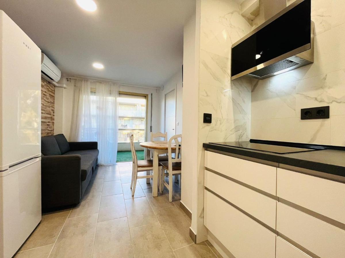 Carlo's Flat, Recien Reformado, Piscina Y A 5minutos De La Playa Appartement Salou